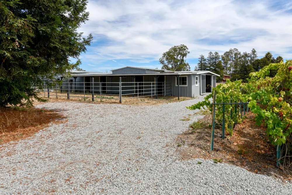 1311 E Bonness Road Sonoma, CA 95476