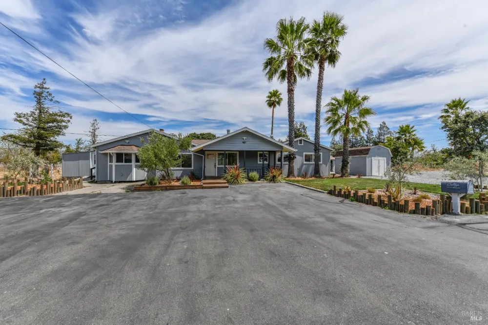 1311 E Bonness Road Sonoma, CA 95476