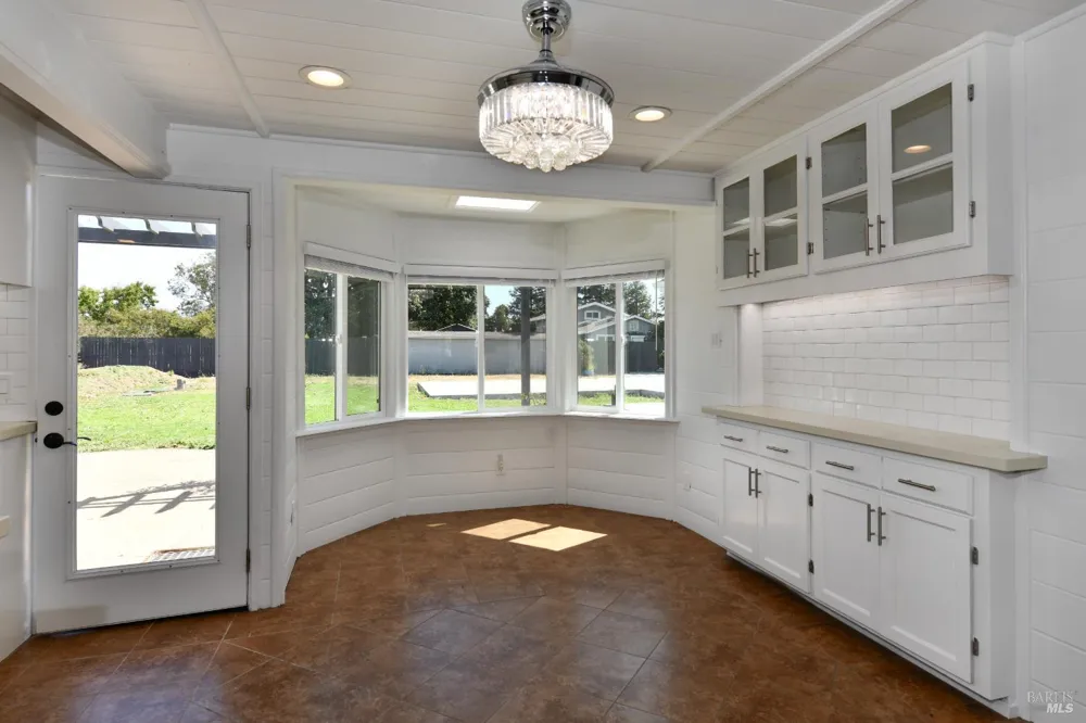 1311 E Bonness Road Sonoma, CA 95476