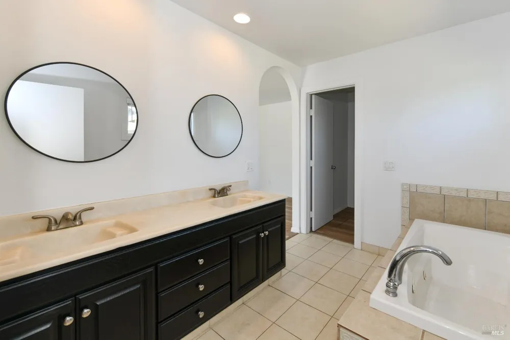 1311 E Bonness Road Sonoma, CA 95476