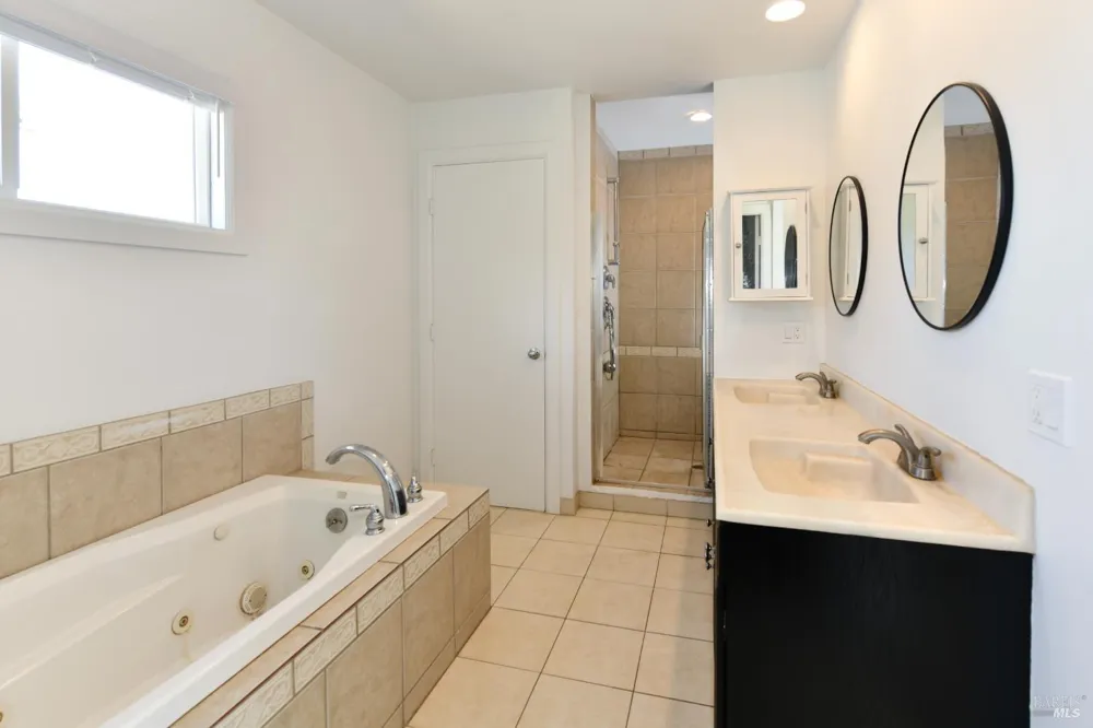 1311 E Bonness Road Sonoma, CA 95476