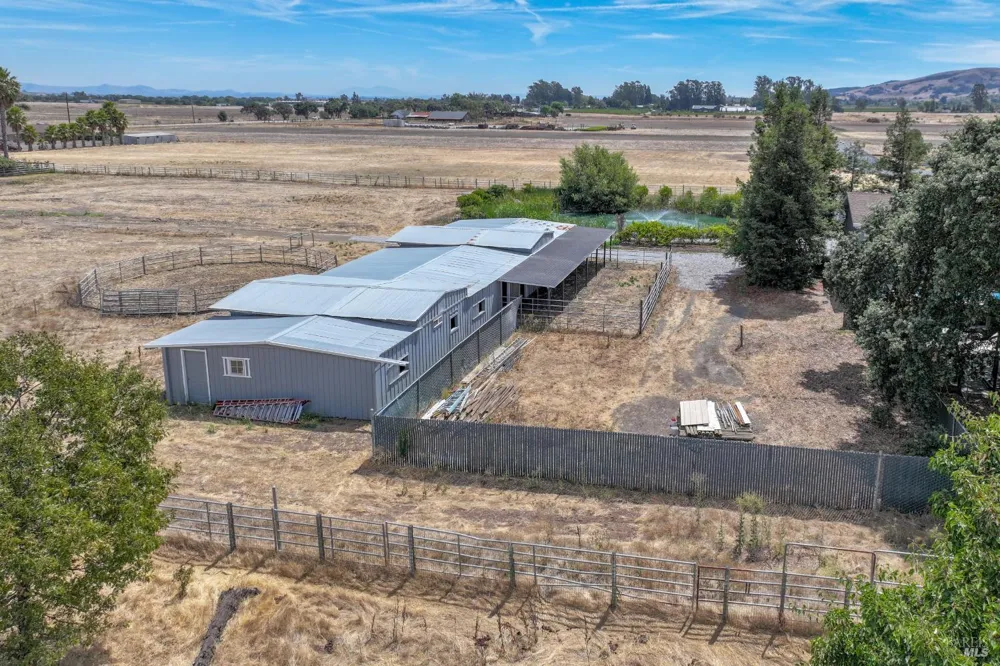 1311 E Bonness Road Sonoma, CA 95476