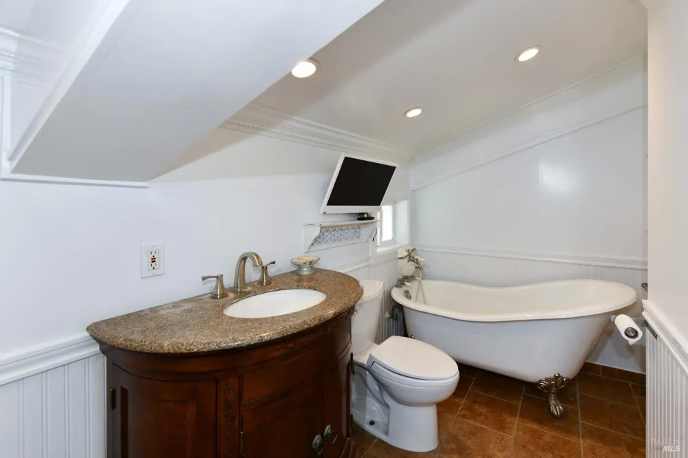 1311 E Bonness Road Sonoma, CA 95476