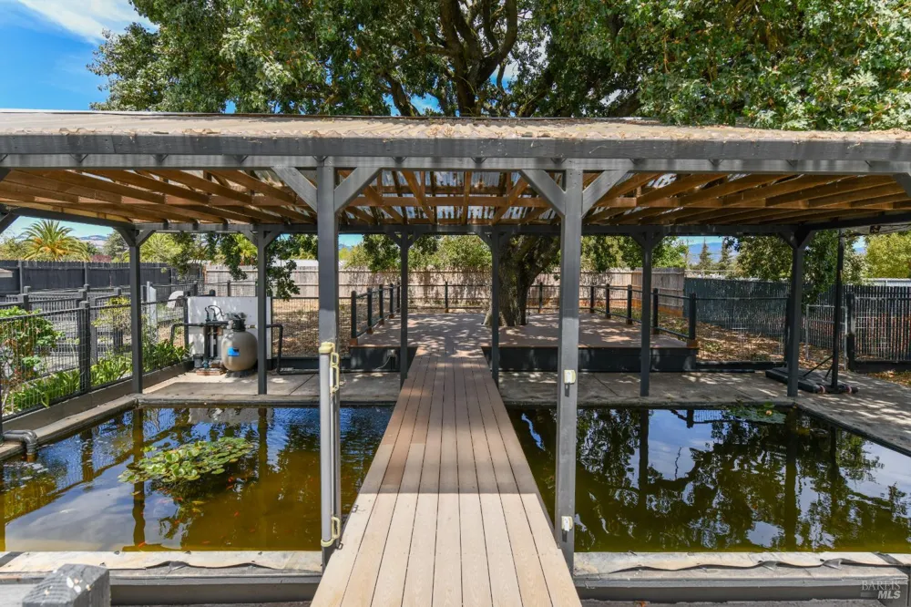 1311 E Bonness Road Sonoma, CA 95476