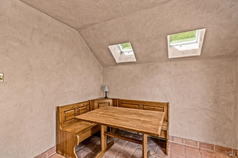 2145 NW Mount Veeder Road Napa, CA 94558