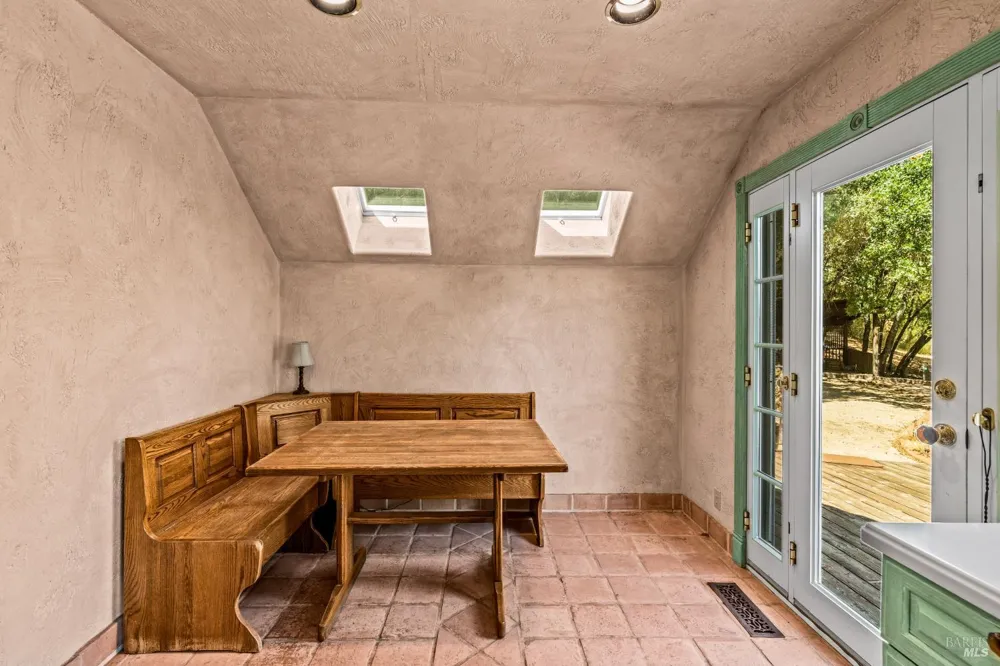 2145 NW Mount Veeder Road Napa, CA 94558