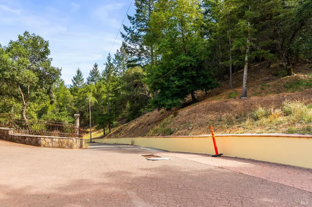 2145 NW Mount Veeder Road Napa, CA 94558