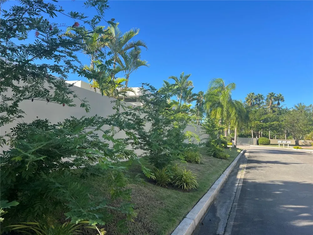 S-1 OCEAN BLUE DRIVE Vega Alta, PR 00692
