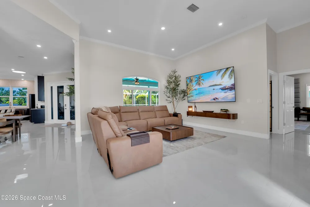 8710 Lake Ridge Drive Grant-Valkaria, FL 32909