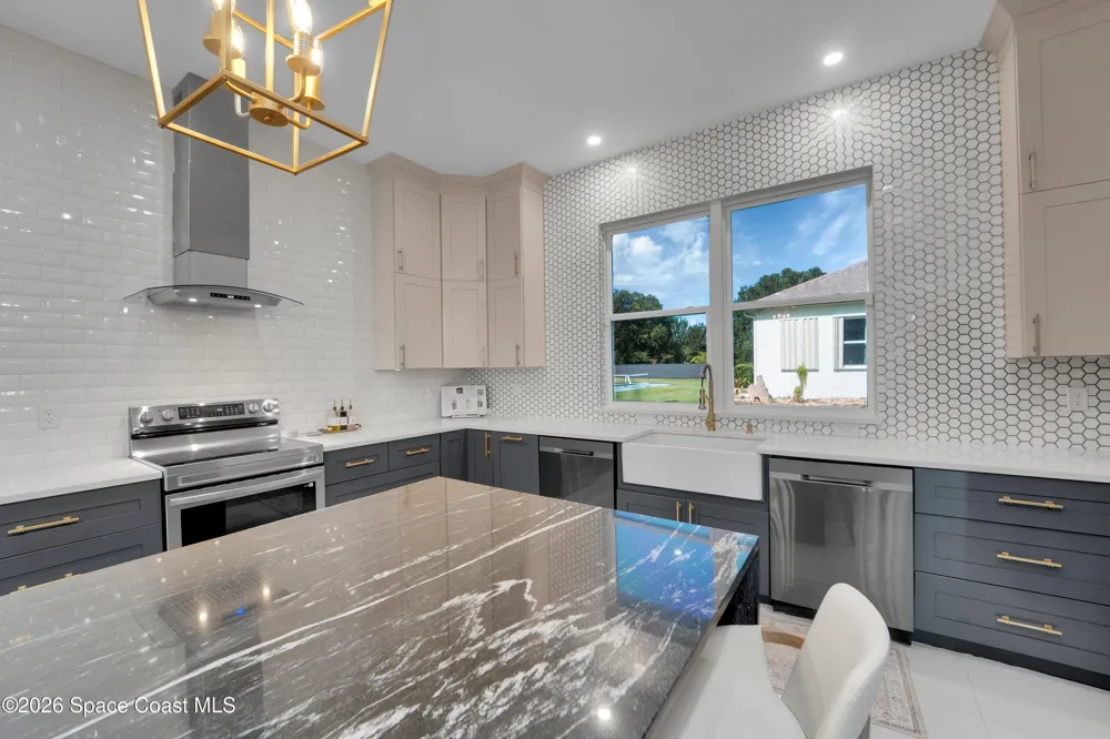 8710 Lake Ridge Drive Grant-Valkaria, FL 32909