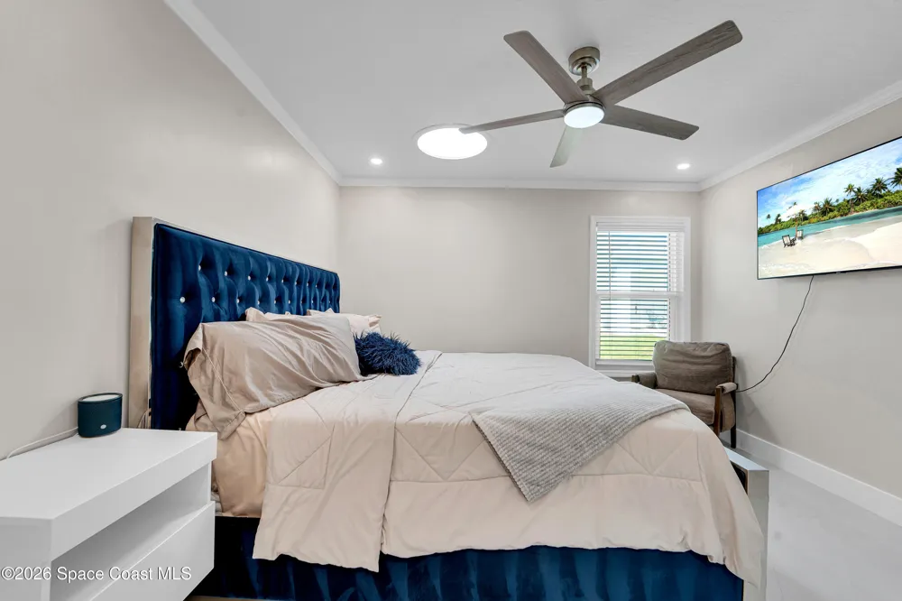 8710 Lake Ridge Drive Grant-Valkaria, FL 32909