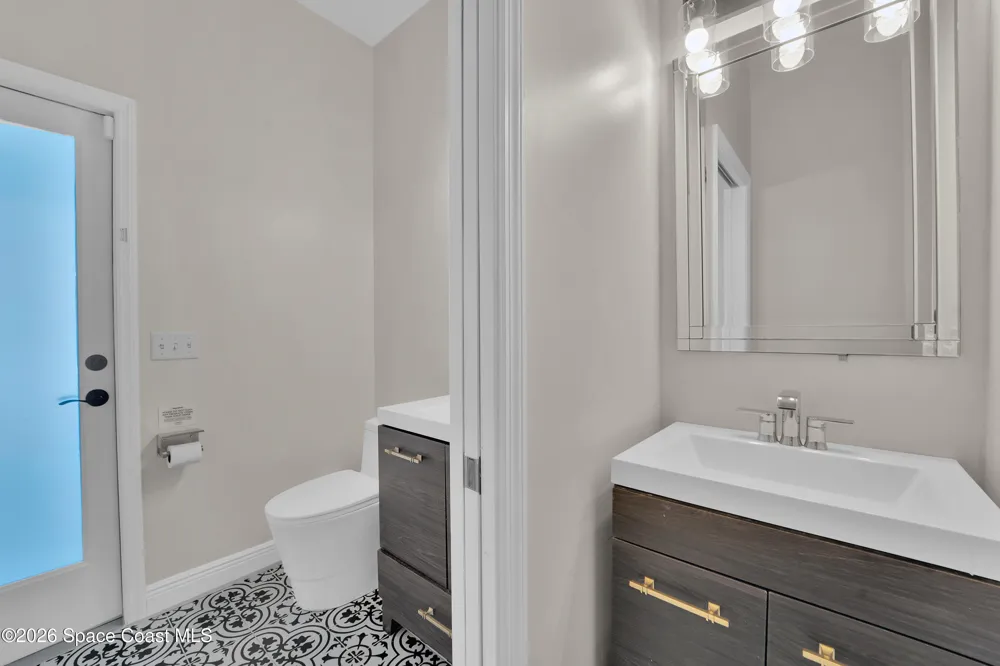 8710 Lake Ridge Drive Grant-Valkaria, FL 32909