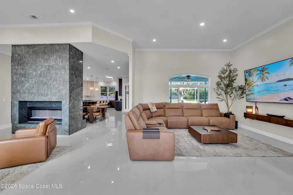 8710 Lake Ridge Drive Grant-Valkaria, FL 32909