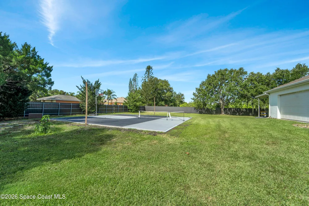 8710 Lake Ridge Drive Grant-Valkaria, FL 32909