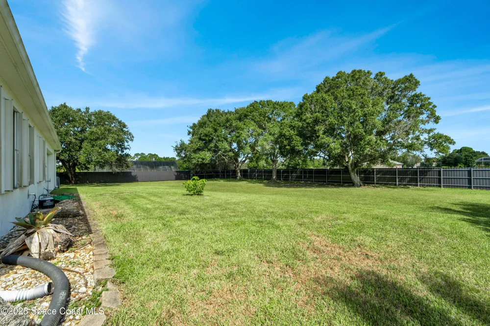8710 Lake Ridge Drive Grant-Valkaria, FL 32909