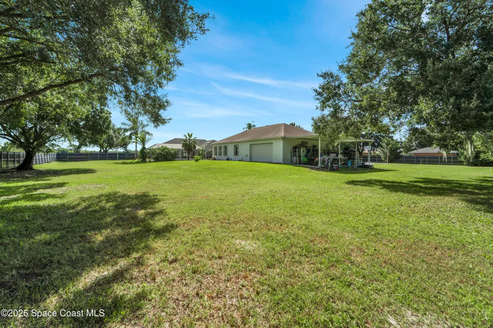 8710 Lake Ridge Drive Grant-Valkaria, FL 32909