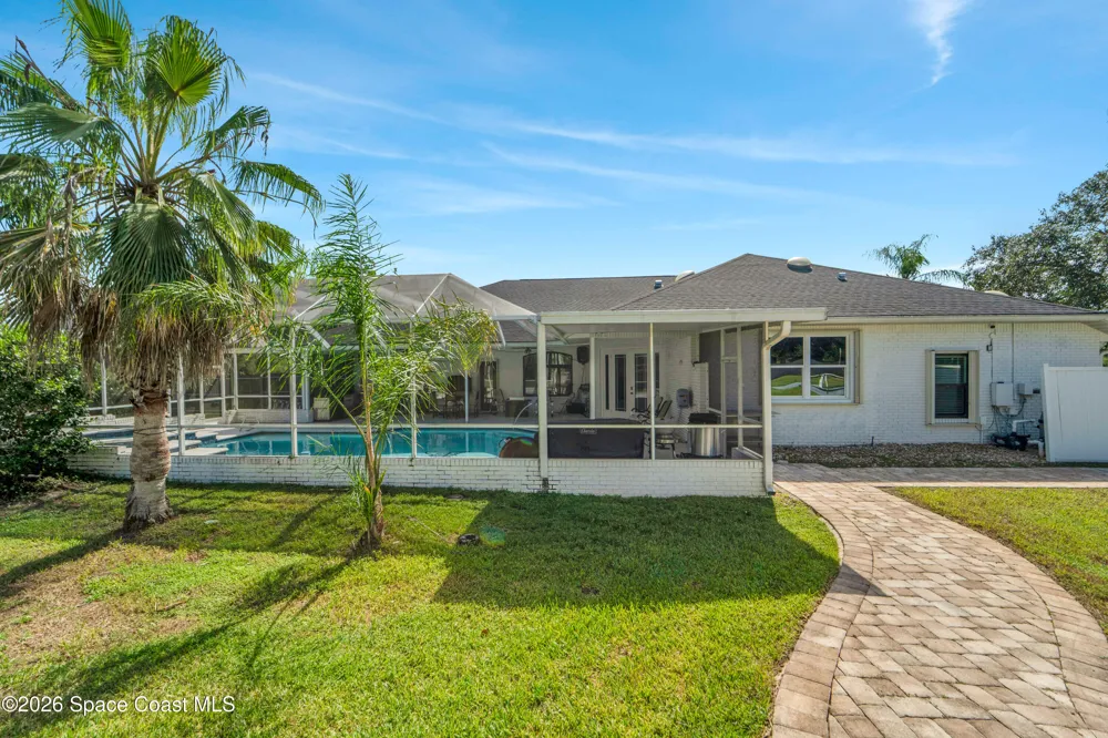 8710 Lake Ridge Drive Grant-Valkaria, FL 32909