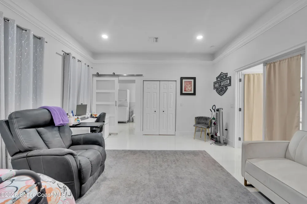 8710 Lake Ridge Drive Grant-Valkaria, FL 32909