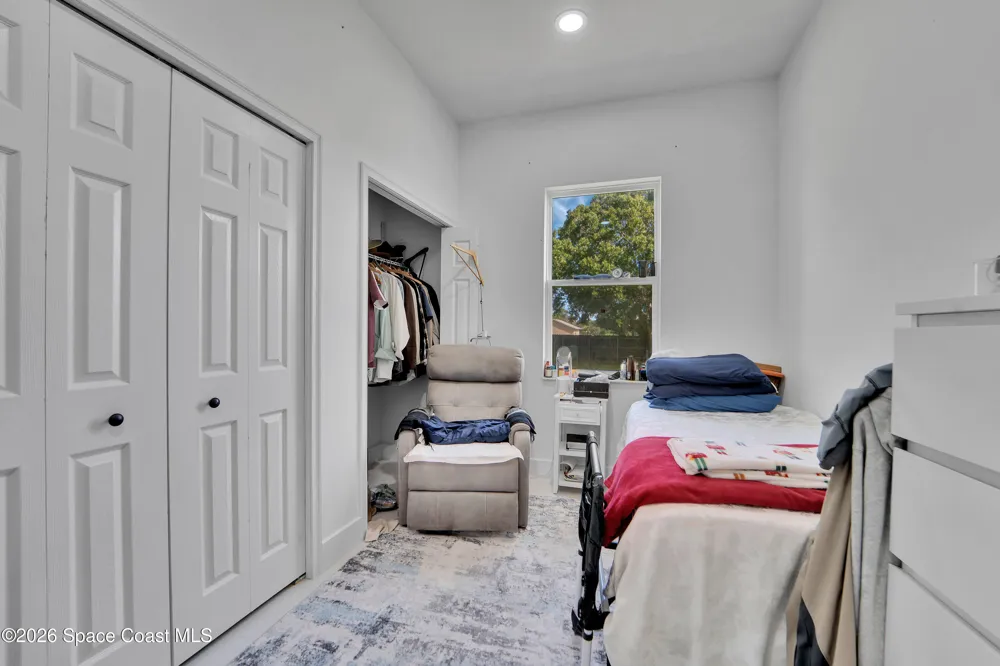 8710 Lake Ridge Drive Grant-Valkaria, FL 32909