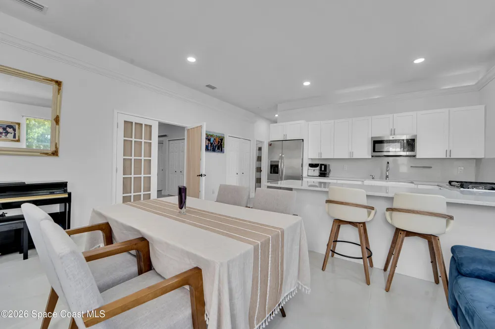 8710 Lake Ridge Drive Grant-Valkaria, FL 32909