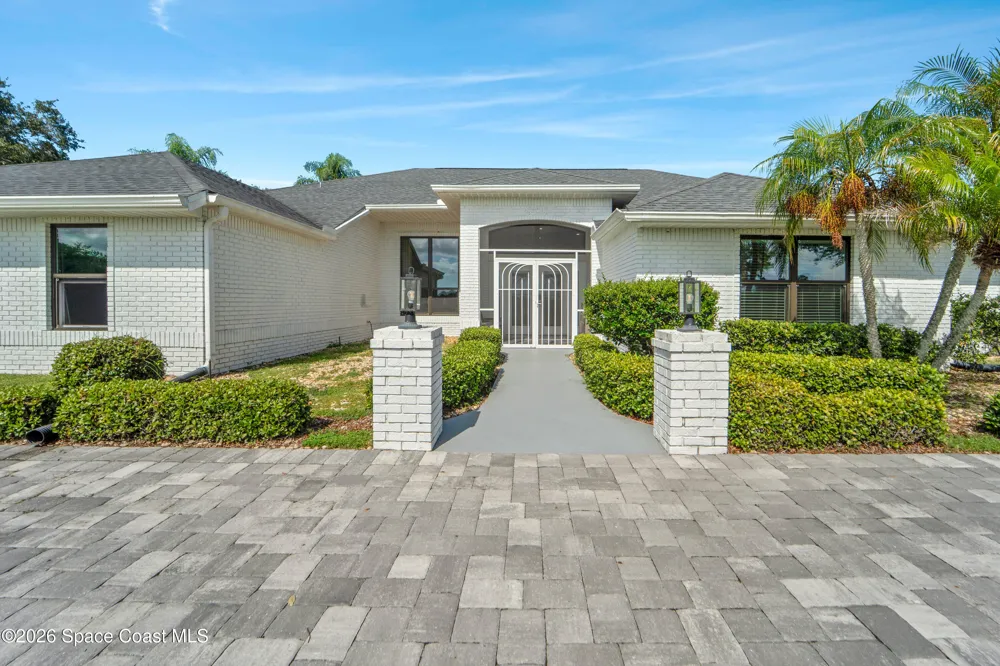 8710 Lake Ridge Drive Grant-Valkaria, FL 32909