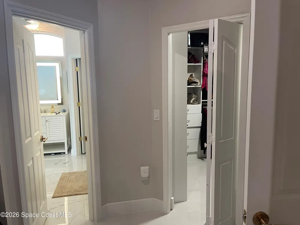 8710 Lake Ridge Drive Grant-Valkaria, FL 32909