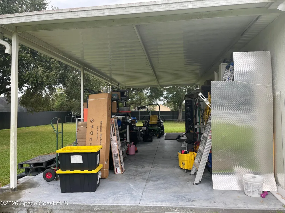 8710 Lake Ridge Drive Grant-Valkaria, FL 32909