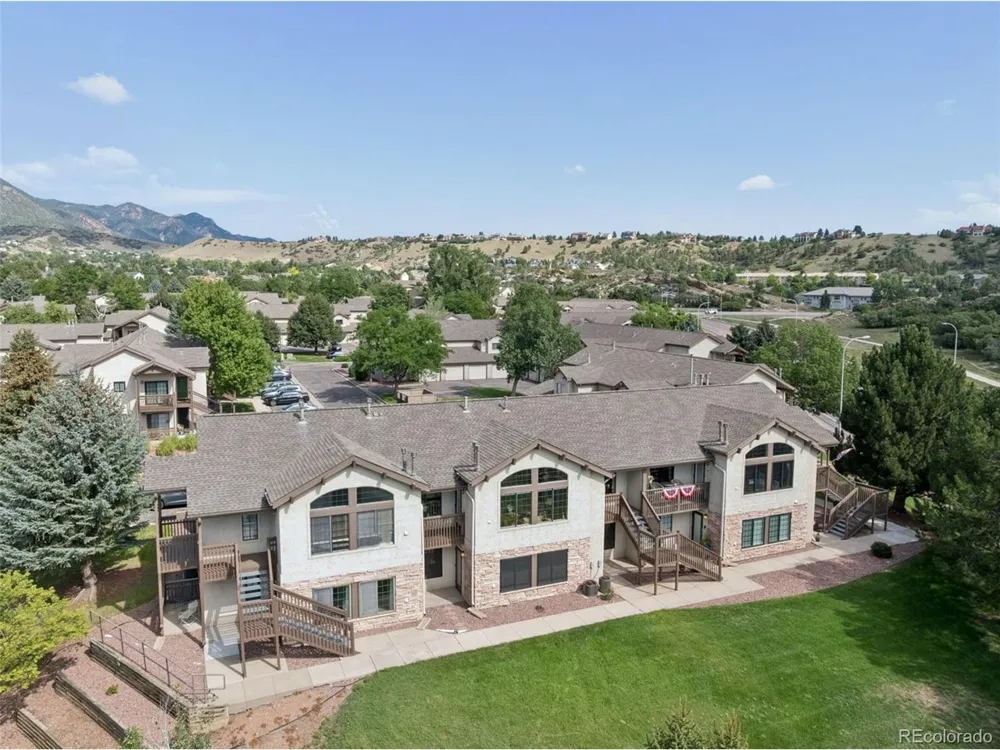 2147 Denton Grv #102 Colorado Springs, CO 80919