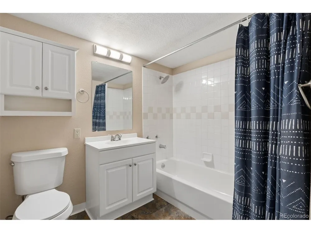 2147 Denton Grv #102 Colorado Springs, CO 80919