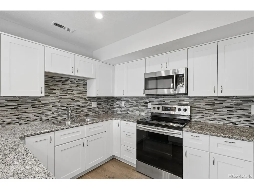 2147 Denton Grv #102 Colorado Springs, CO 80919