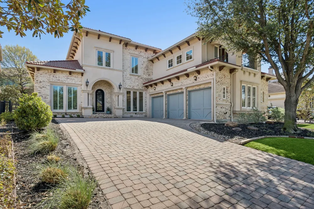 4739 Byron Circle Irving, TX 75038
