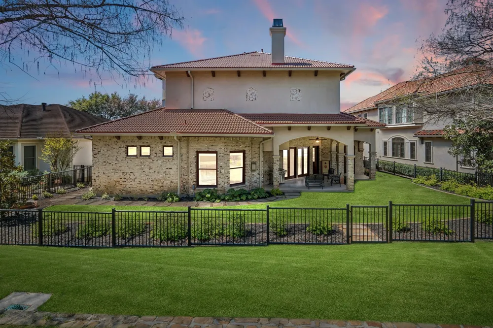 4739 Byron Circle Irving, TX 75038