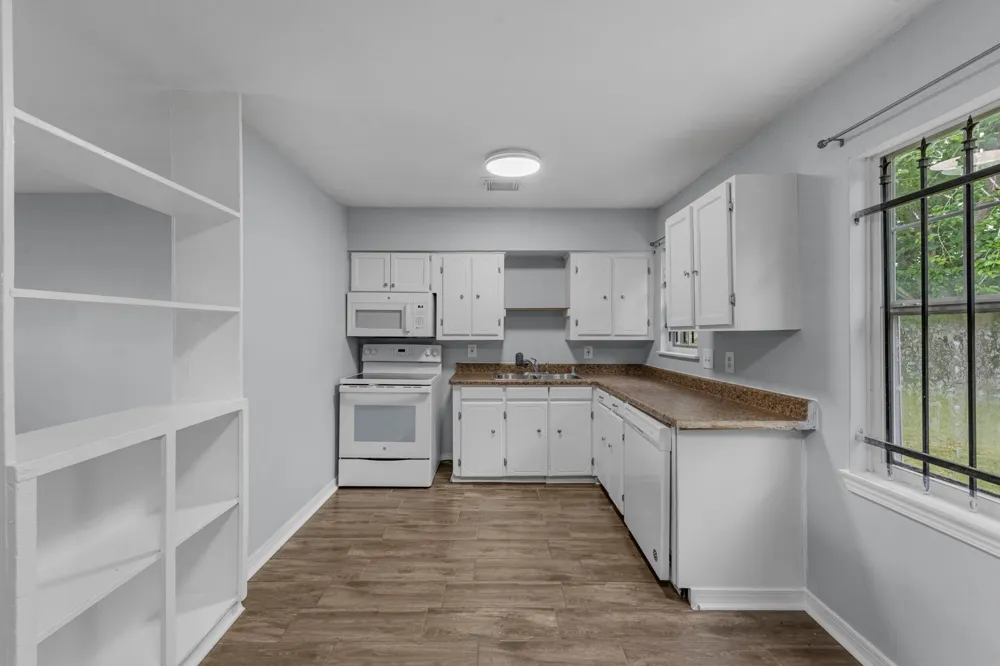 9410 Rosehaven Drive Houston, TX 77051