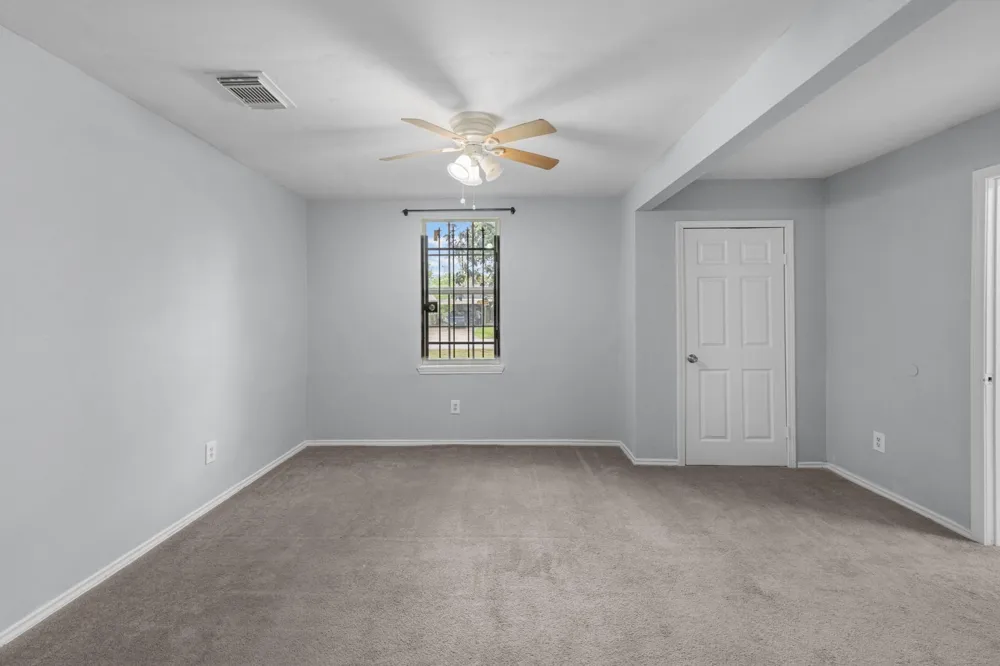 9410 Rosehaven Drive Houston, TX 77051