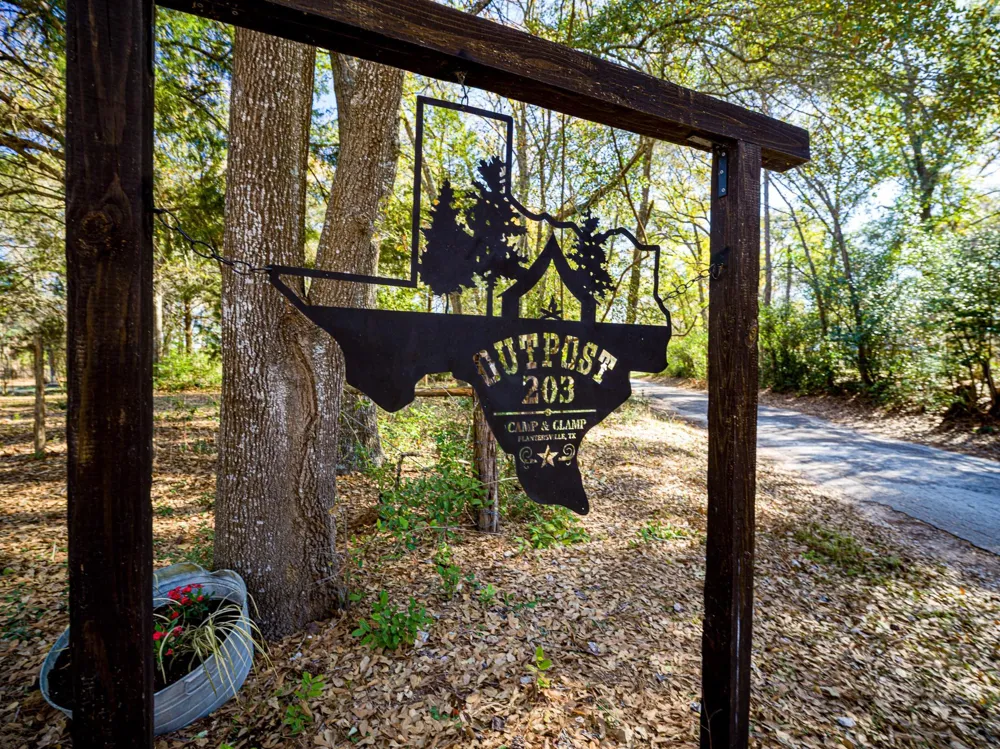 11201 County Road 203 Plantersville, TX 77363