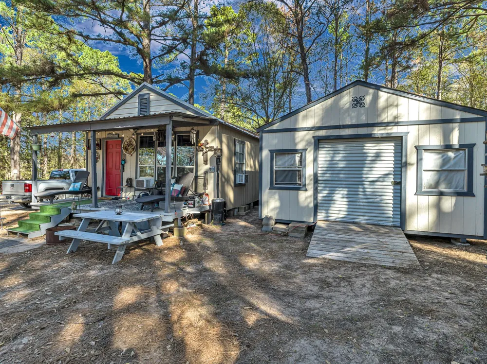 11201 County Road 203 Plantersville, TX 77363