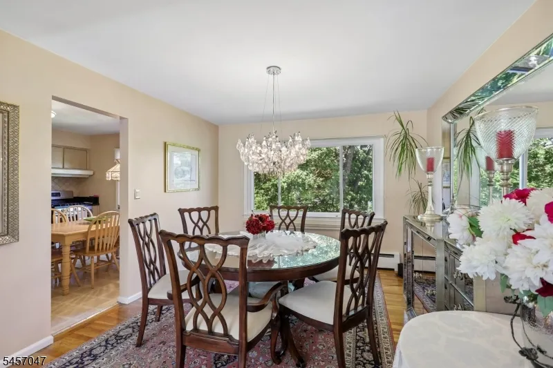 347 Alan Dr Paramus, NJ 07652