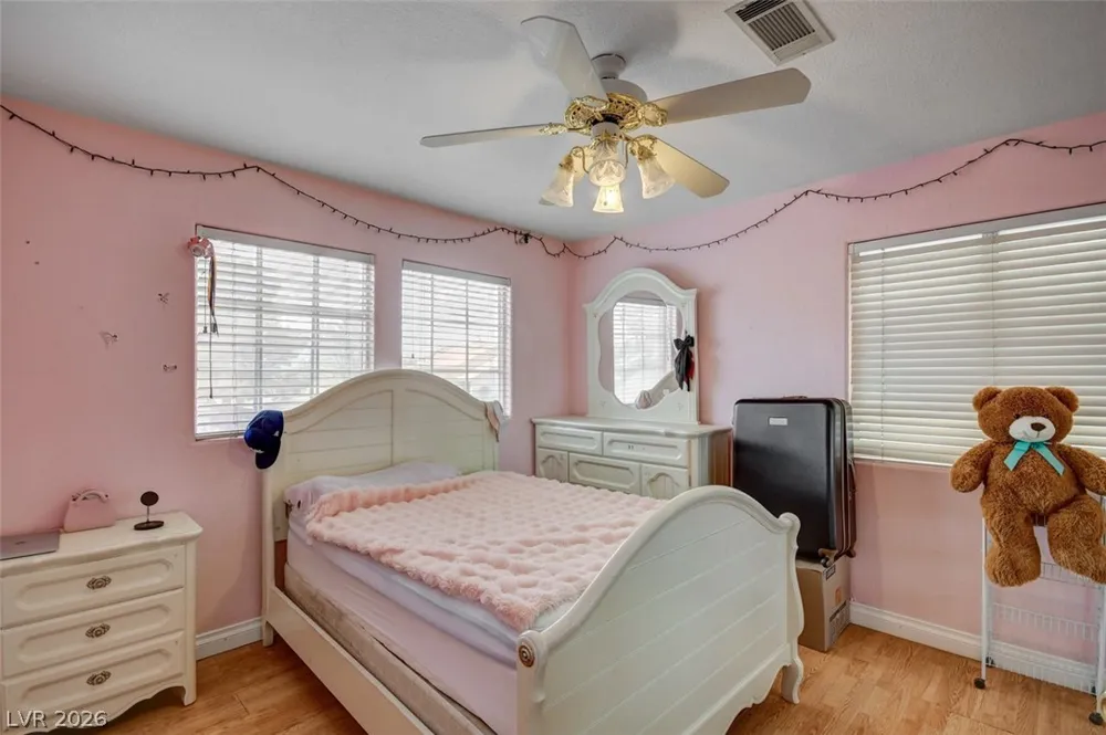 5700 Royal Castle Lane Las Vegas, NV 89130