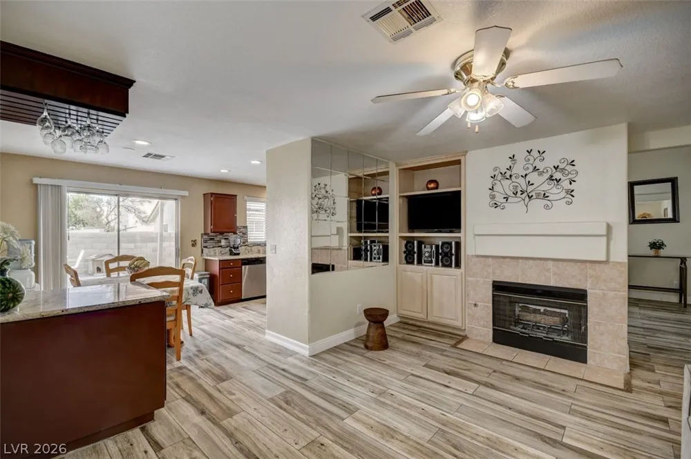 5700 Royal Castle Lane Las Vegas, NV 89130