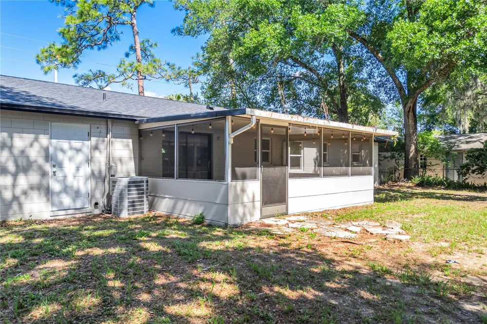 2201 CAMELLIA DRIVE Longwood, FL 32779