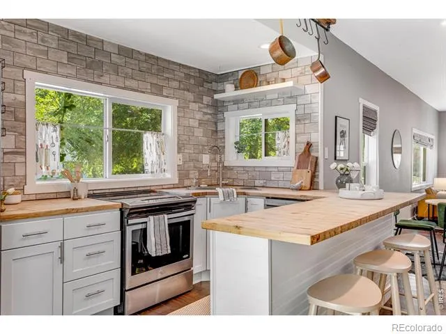 204 Jefferson Avenue Loveland, CO 80537