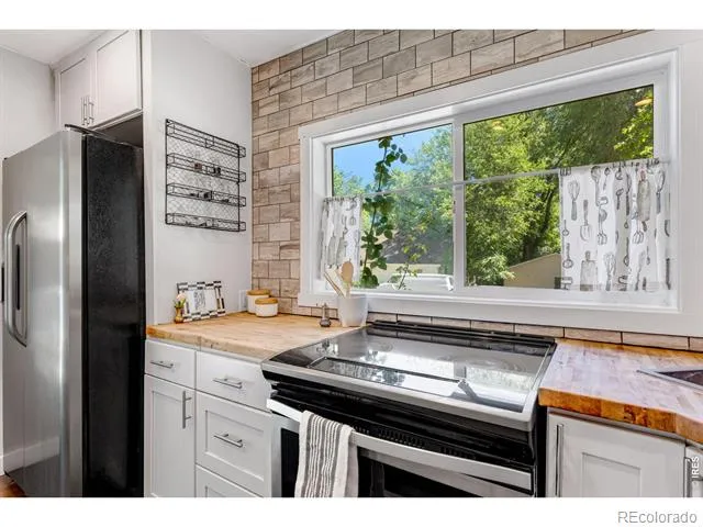 204 Jefferson Avenue Loveland, CO 80537