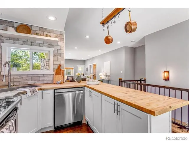 204 Jefferson Avenue Loveland, CO 80537