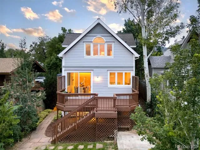 805 Dewey Avenue Boulder, CO 80304