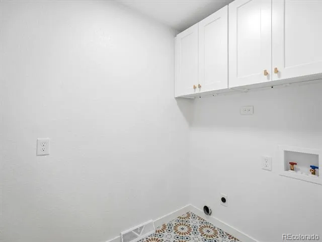 2451 S Holly Place Denver, CO 80222