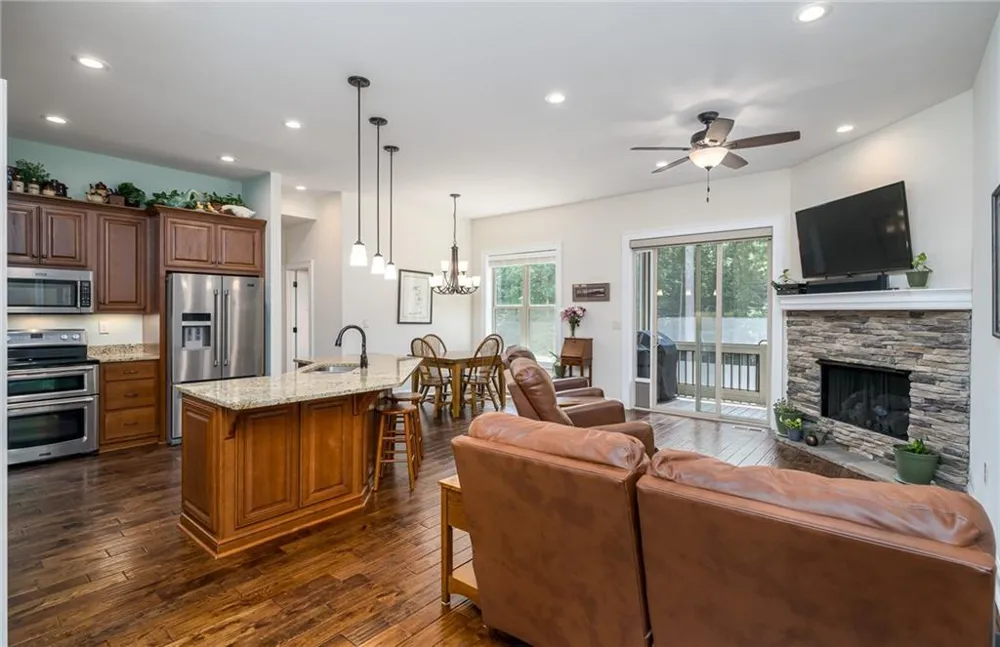 420 Meadow Circle Ellijay, GA 30540