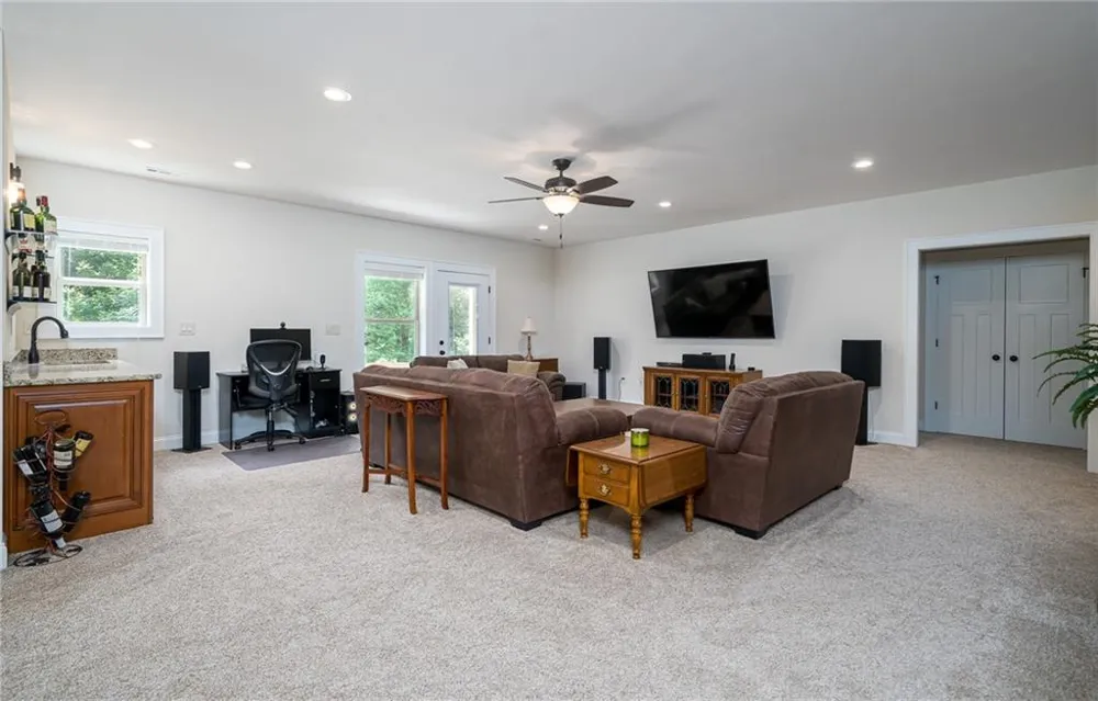 420 Meadow Circle Ellijay, GA 30540