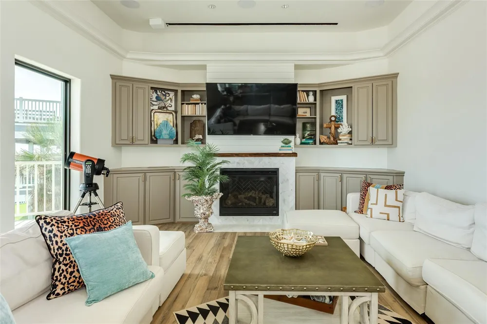 19219 Shores Drive Galveston, TX 77554