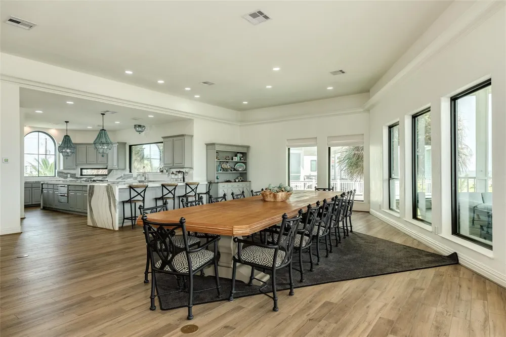 19219 Shores Drive Galveston, TX 77554