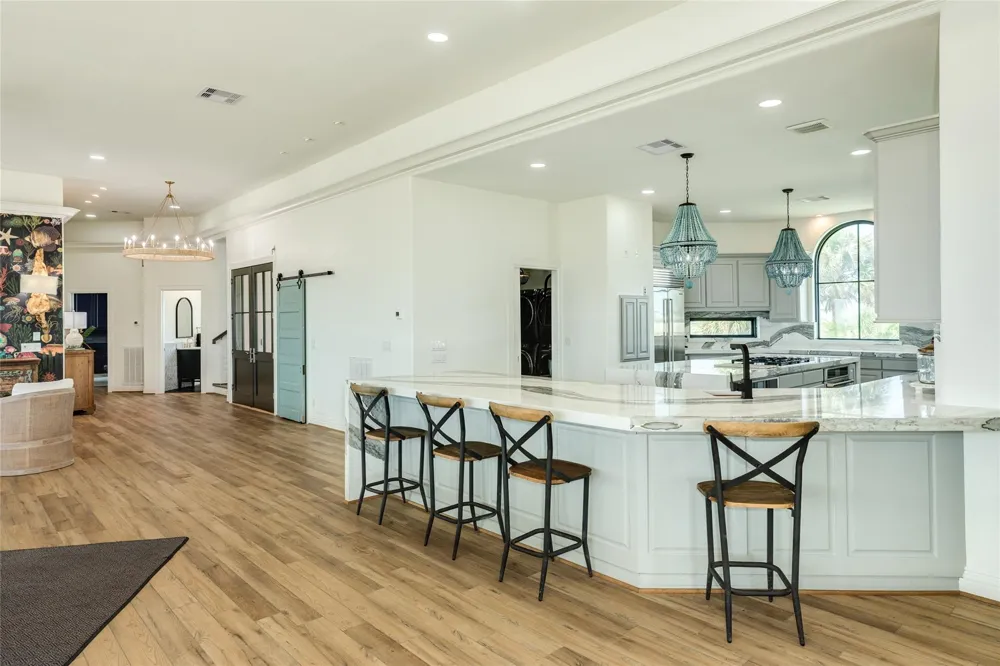 19219 Shores Drive Galveston, TX 77554